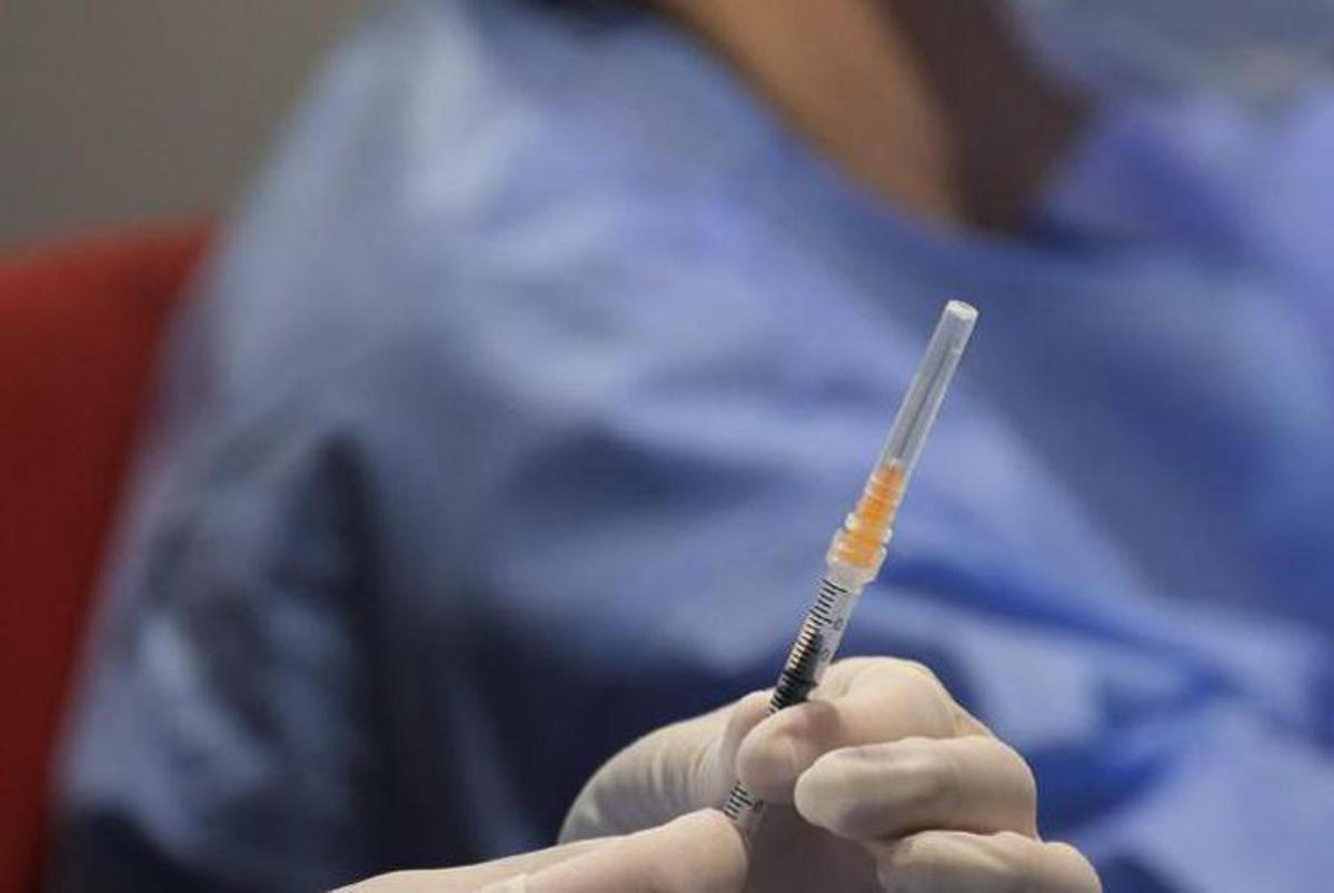 Covid, via libera a emendamento su reintegro sanitari no vax: è scontro - 