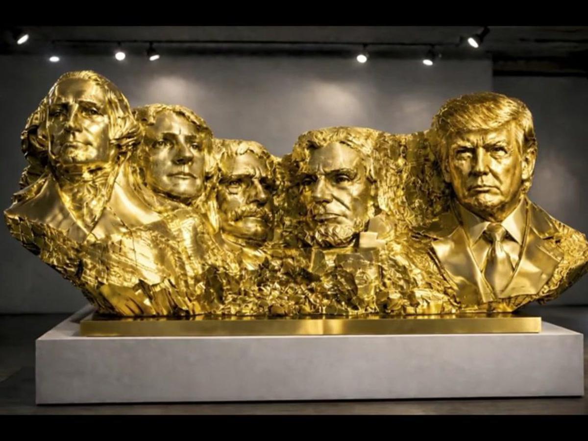 Trump e il video del Monte Rushmore dorato, c'è anche il suo volto - Guarda - 