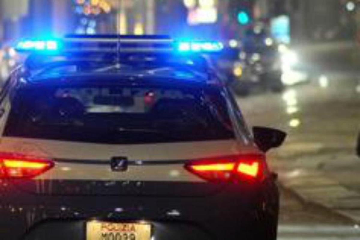 Napoli, 14enne accoltellato nella notte: ricoverato in ospedale - 