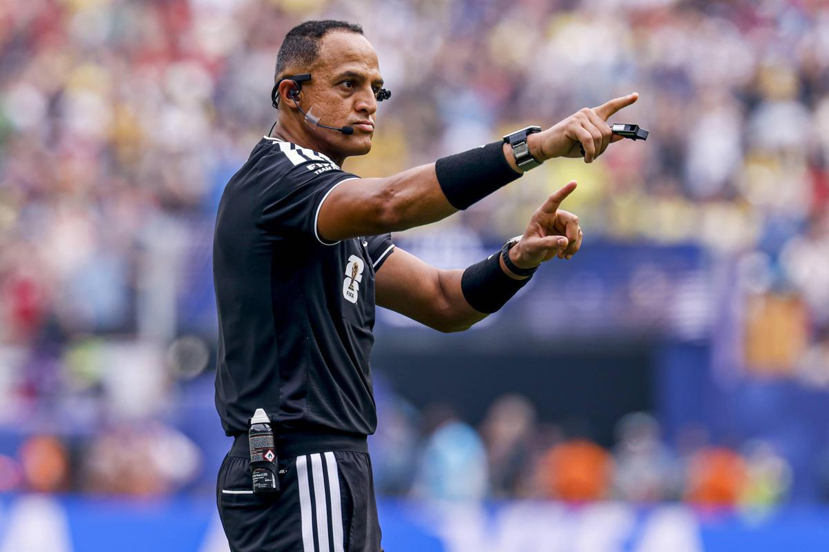 Argentina, ancora accuse dall'Inghilterra: "Scelto arbitro preferito di Messi" - 