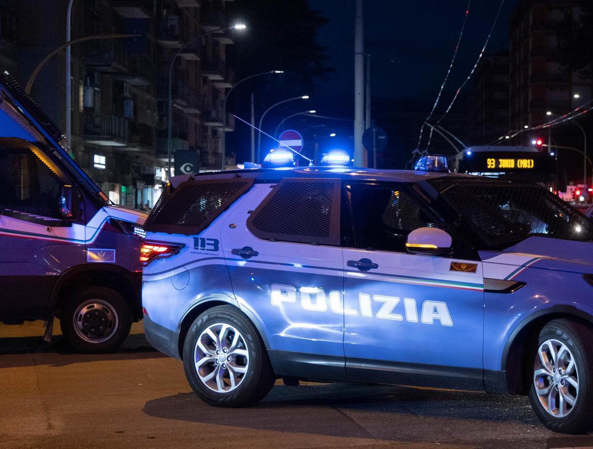 Roma, due somali aggrediti da 10 ragazzi a San Lorenzo e feriti a coltellate: al vaglio telecamere - 