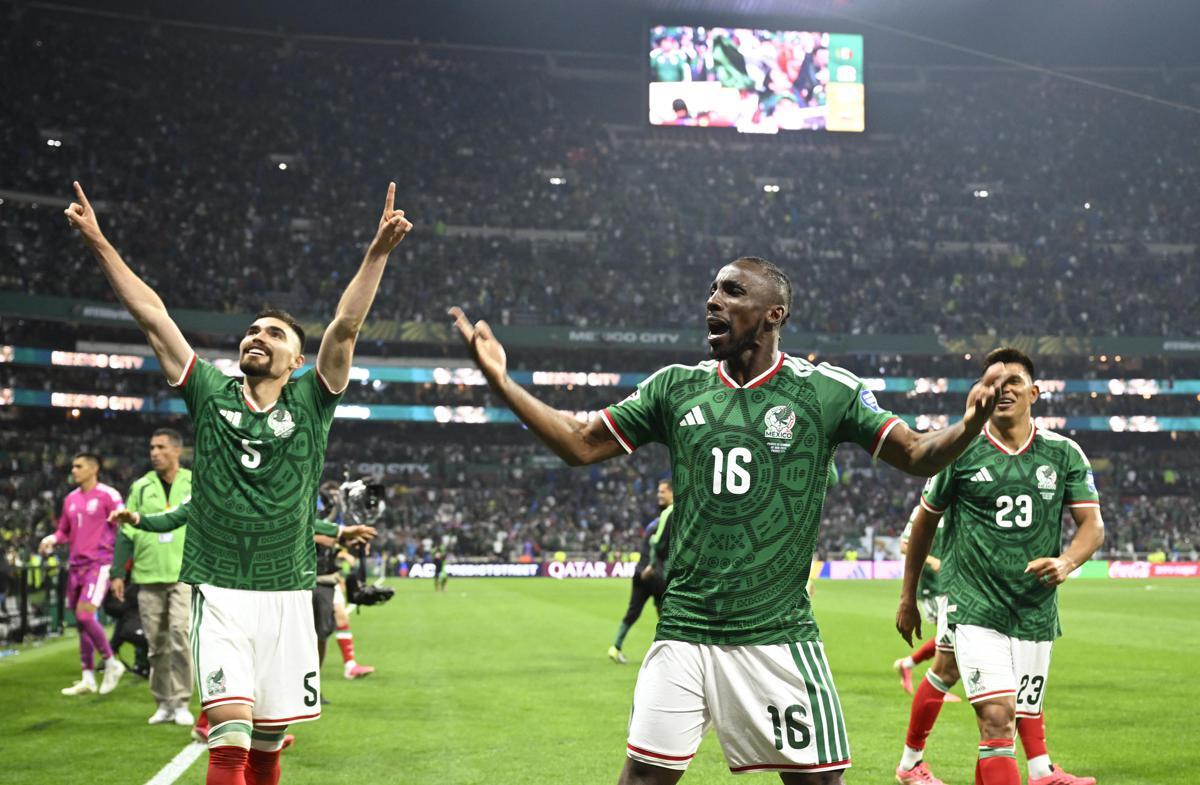 Mondiali, Messico agli ottavi: Ecuador dominato 2-0 - 