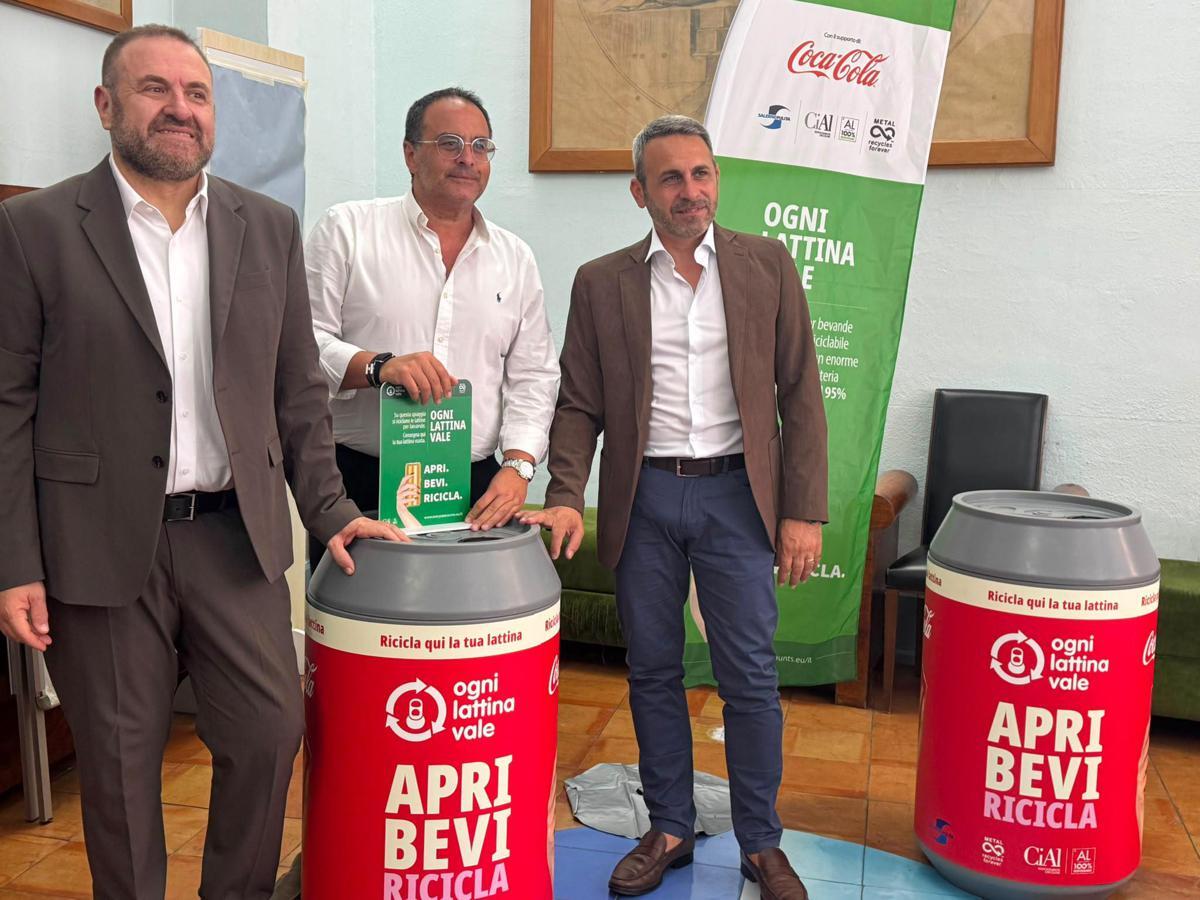 Sostenibilità, Cial porta 'Ogni Lattina Vale' sulle spiagge di Salerno e della Calabria - 