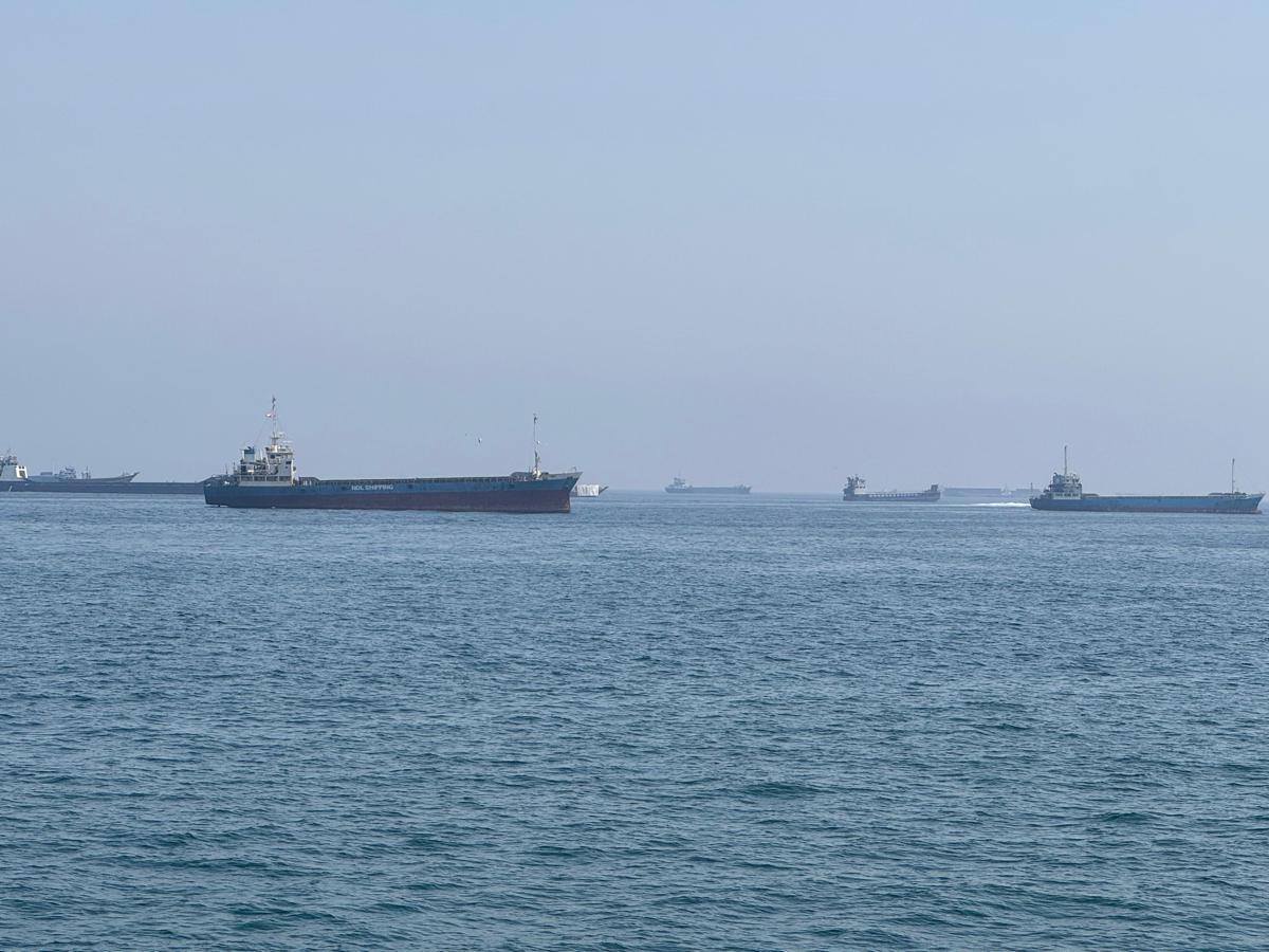 Iran, nuovi attacchi Usa: colpiti obiettivi militare. Teheran blocca petroliere a Hormuz - Diretta - 