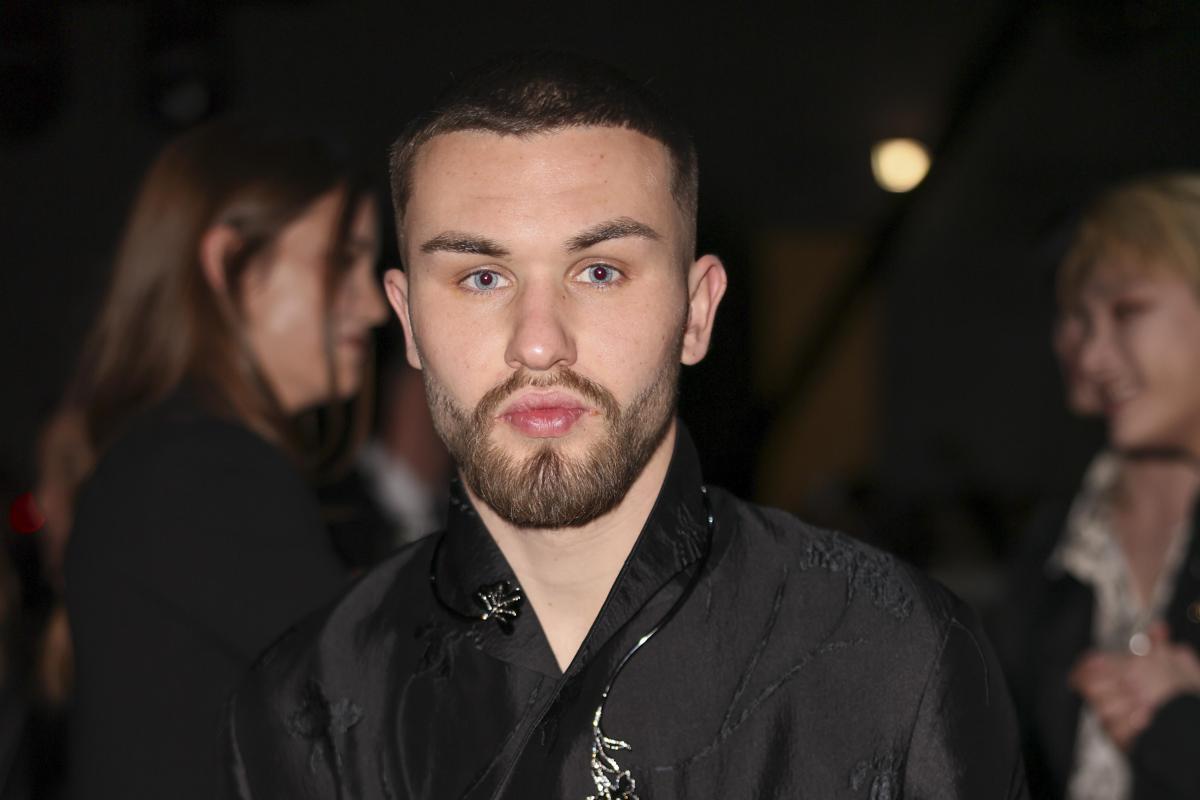 Artem Tkachuk condannato a 1 anno: l'attore di Mare Fuori danneggiò auto con tre amici - 