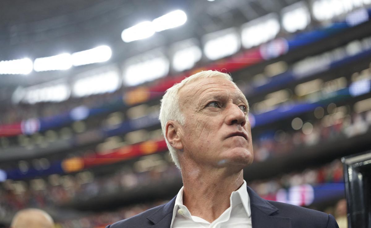 Deschamps attacca l'arbitro dopo l'eliminazione della Francia: "Per voi è al livello di una semifinale dei Mondiali?" - 