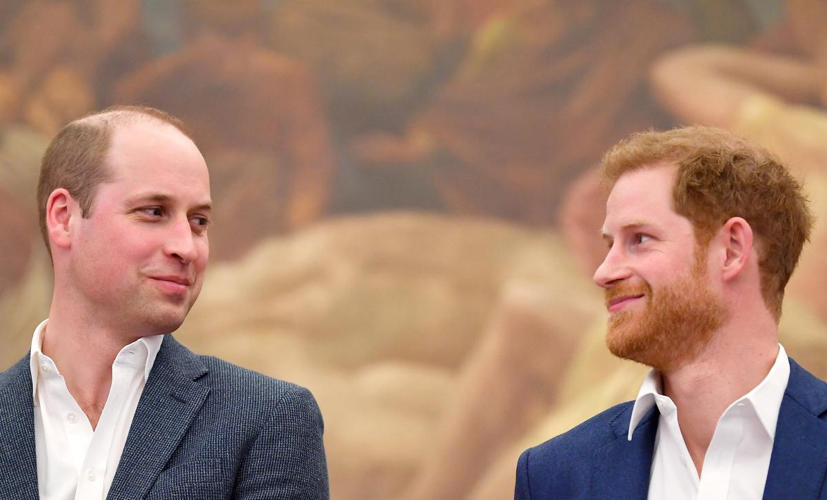 Harry torna nel Regno Unito con la famiglia, il desiderio di Kate e la richiesta a William - 