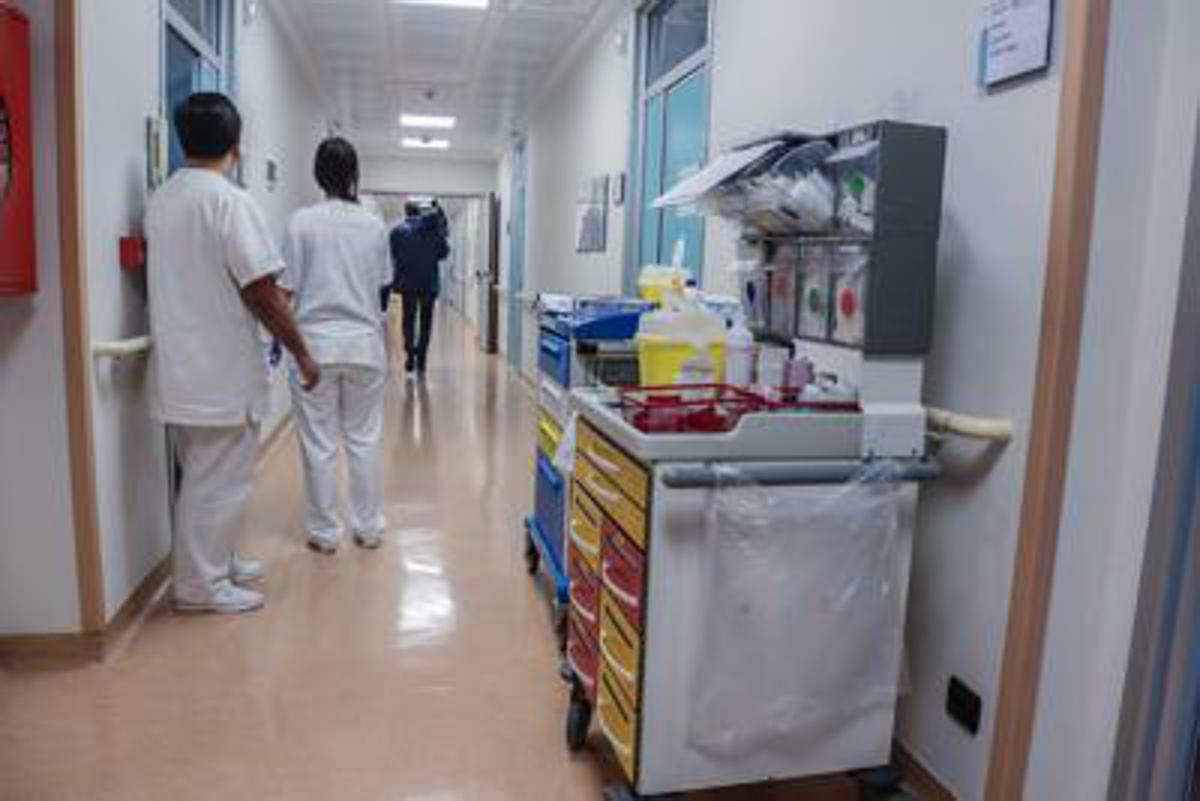 Sanità, intesa sul contratto: "Aumento di 240 euro al mese per gli infermieri" - 