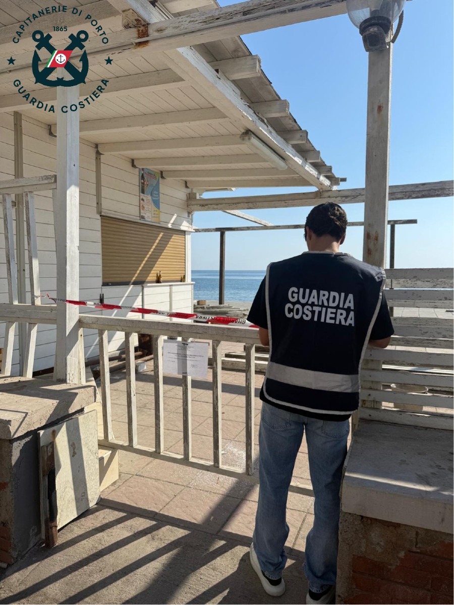 Sequestri - Foto Uff. Stampa Capitaneria di Porto Crotone 7 luglio 2026