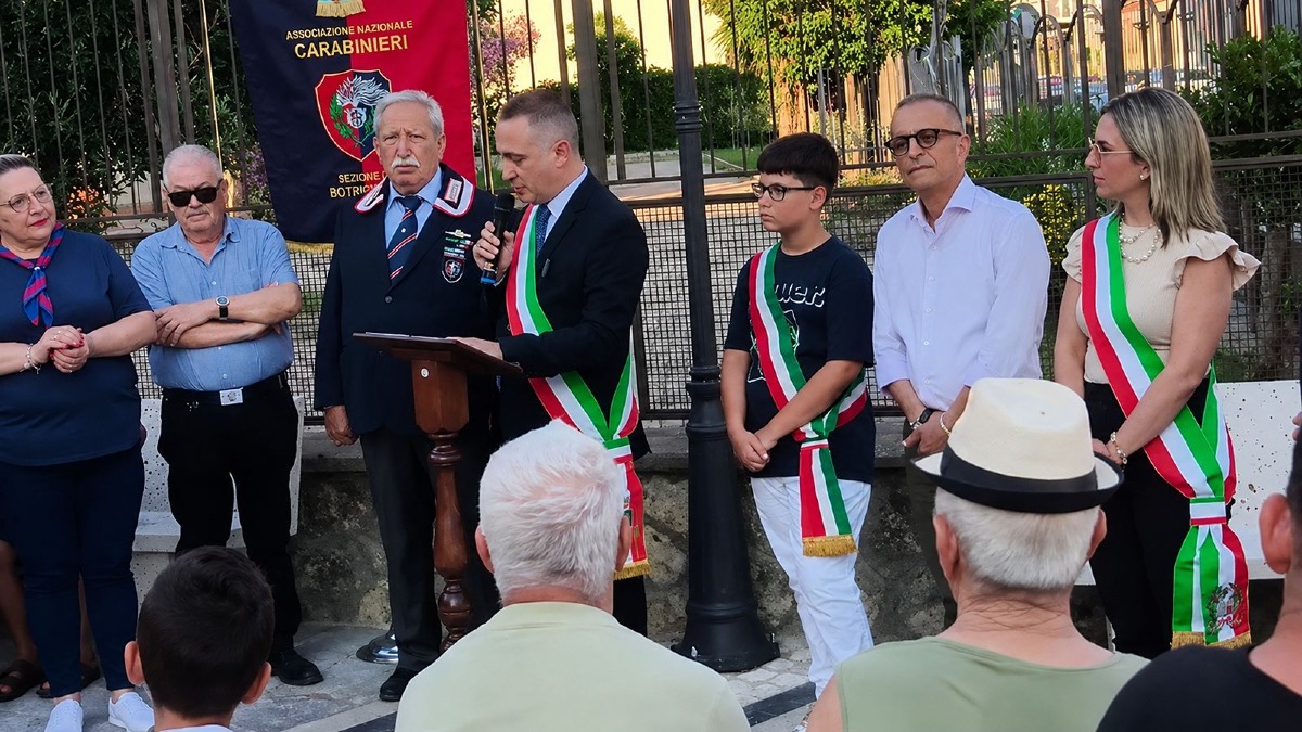 Piazza Don Mimì Graziani - Botricello 11.07.2026 - Foto Uff. Stampa Comune di Botricello 