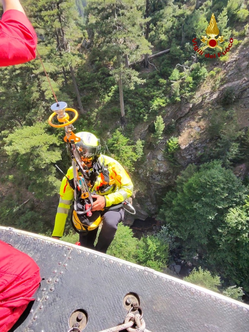 Roccaforte del Greco - Salvataggio - Foto Uff. Stampa Vigili del fuoco 18 luglio 2026
