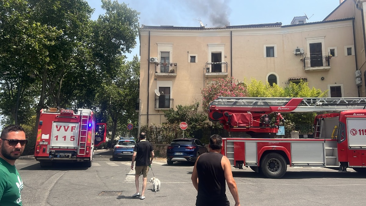 Incendio viale Regina Margherita - Foto Redazione 19.07.2026