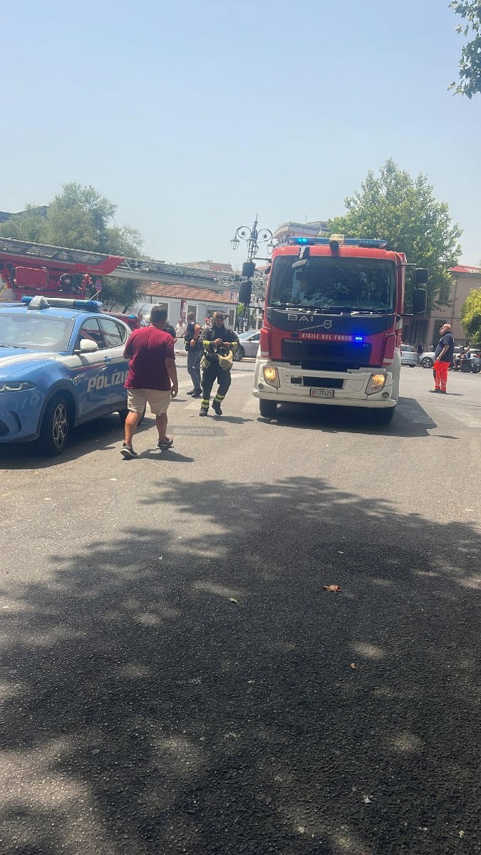 Incendio viale Regina Margherita - Foto Redazione 19.07.2026