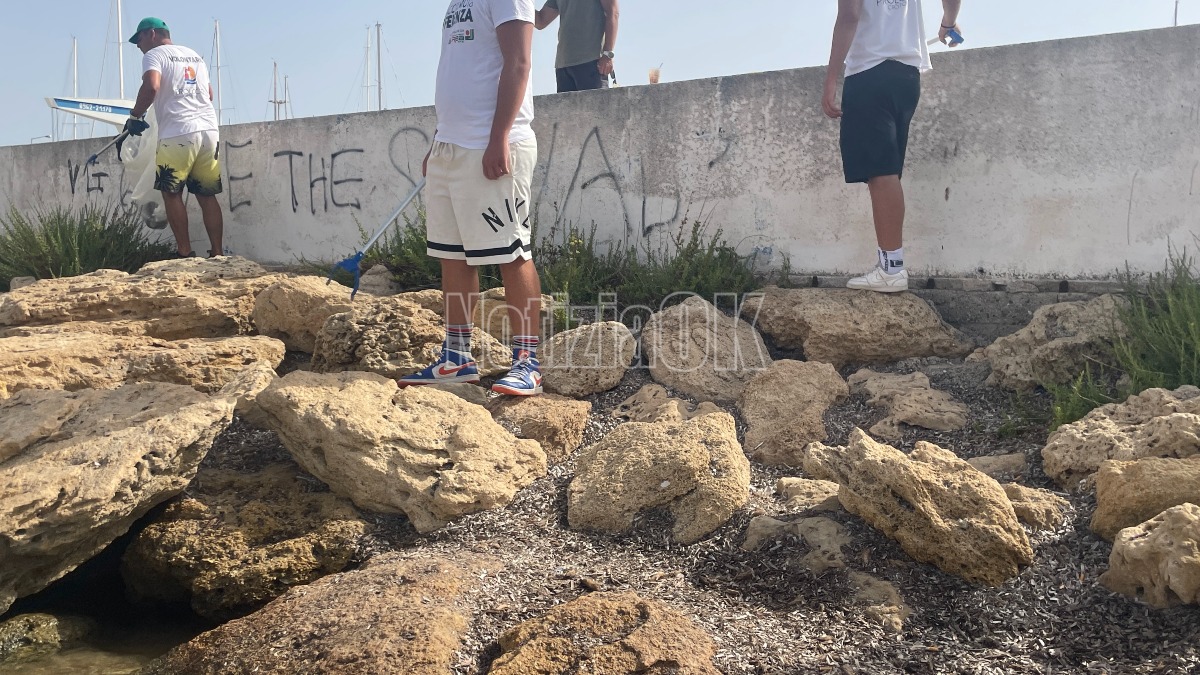 Pulizia Spiaggia volontari Akrea - Foto Redazione 20.07.2026