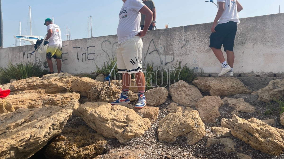 Pulizia Spiaggia volontari Akrea - Foto Redazione 20.07.2026