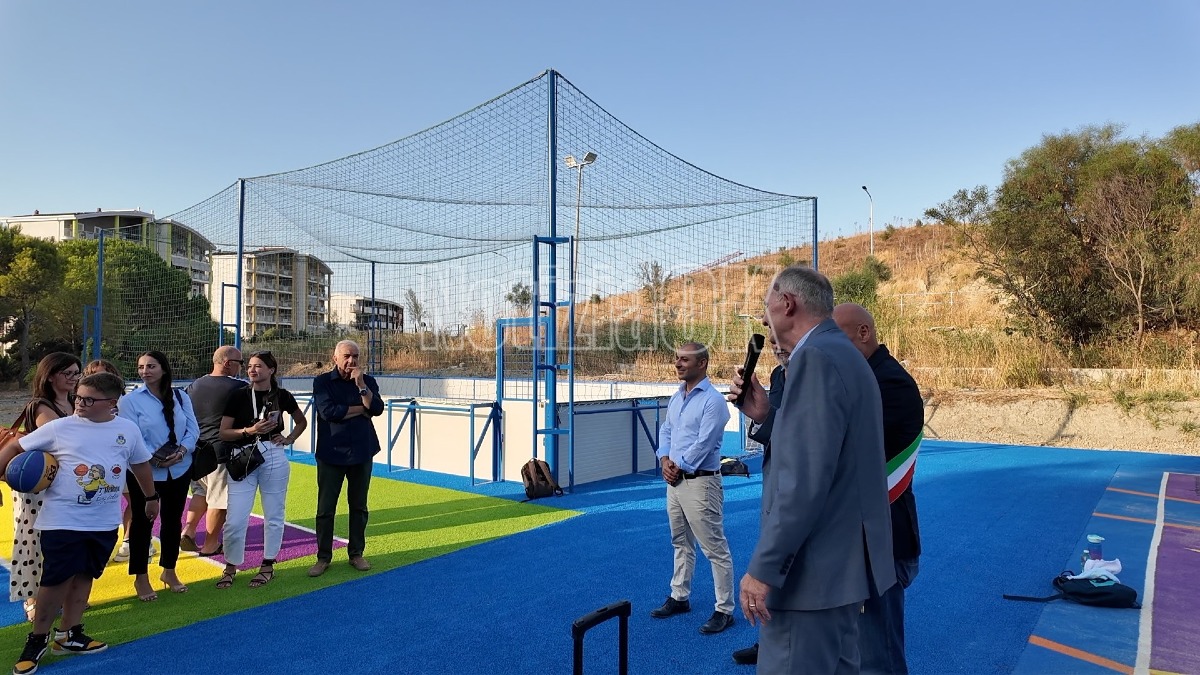 Inaugurazione playground di quartiere - Via Gioacchino da Fiore -  Foto redazione 29.07.2026