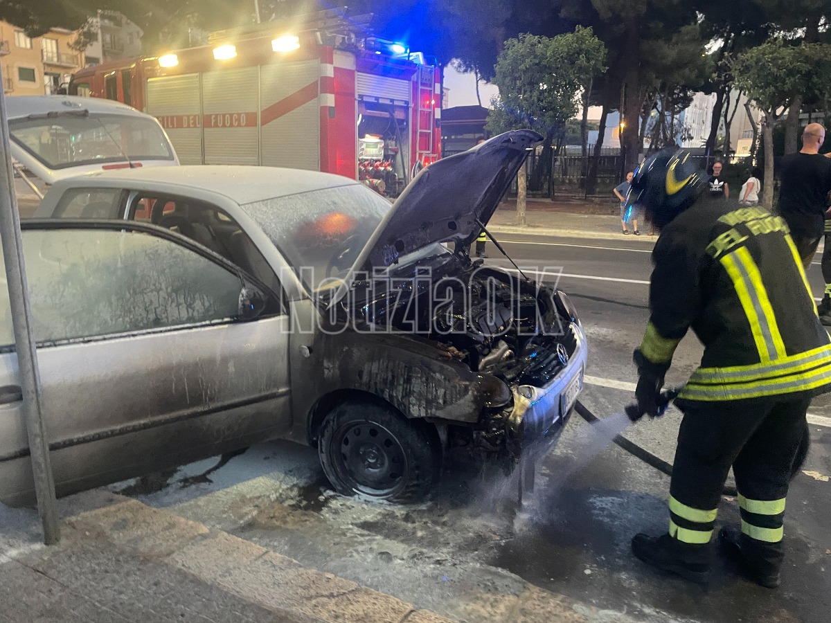Incendio Macchina Via XXV Aprile - Foto Redazione 31.07.2026