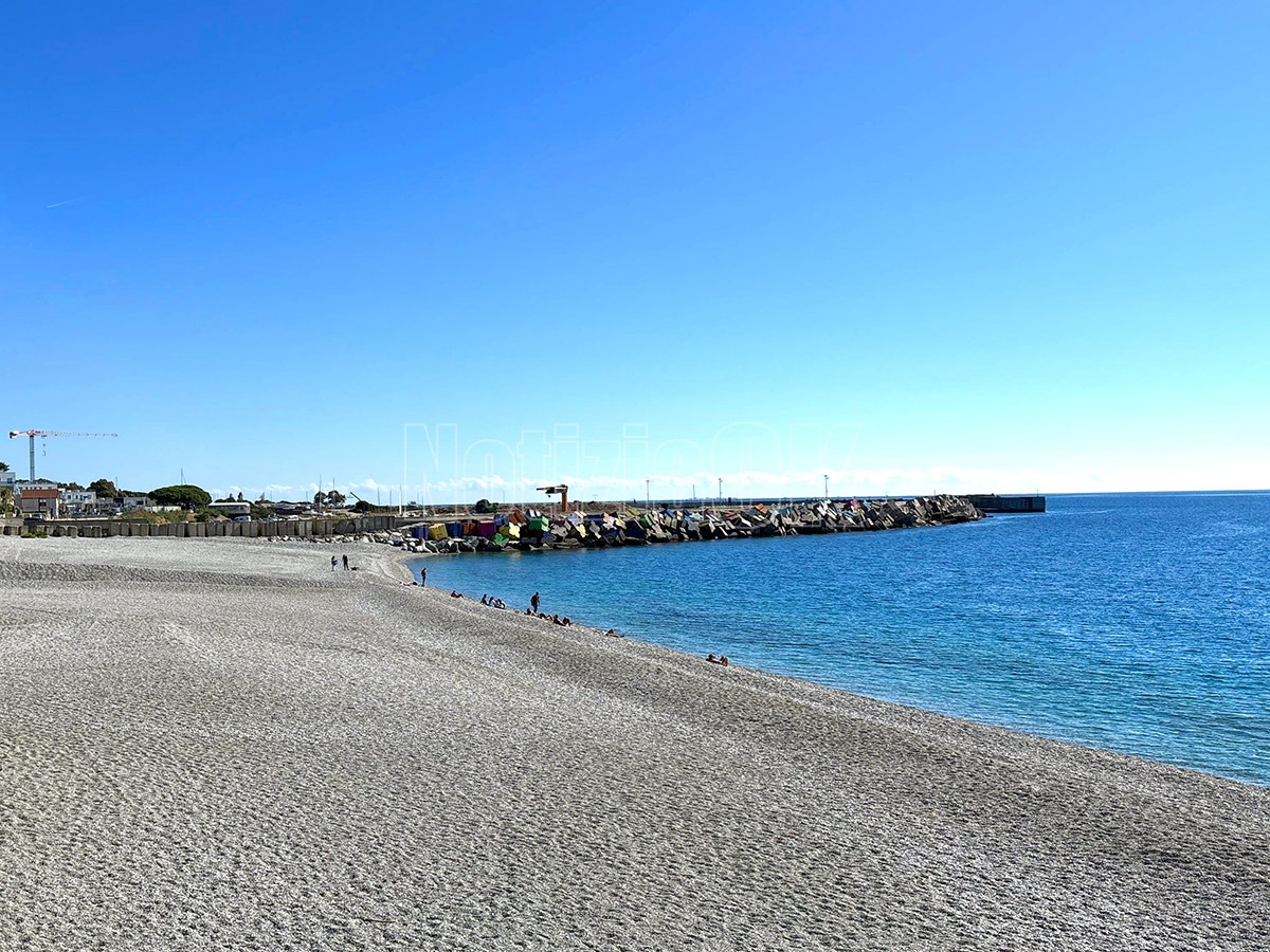 Catanzaro, “Luci sul Mare”: il lungomare si accende tra musica, sport e gusto - 