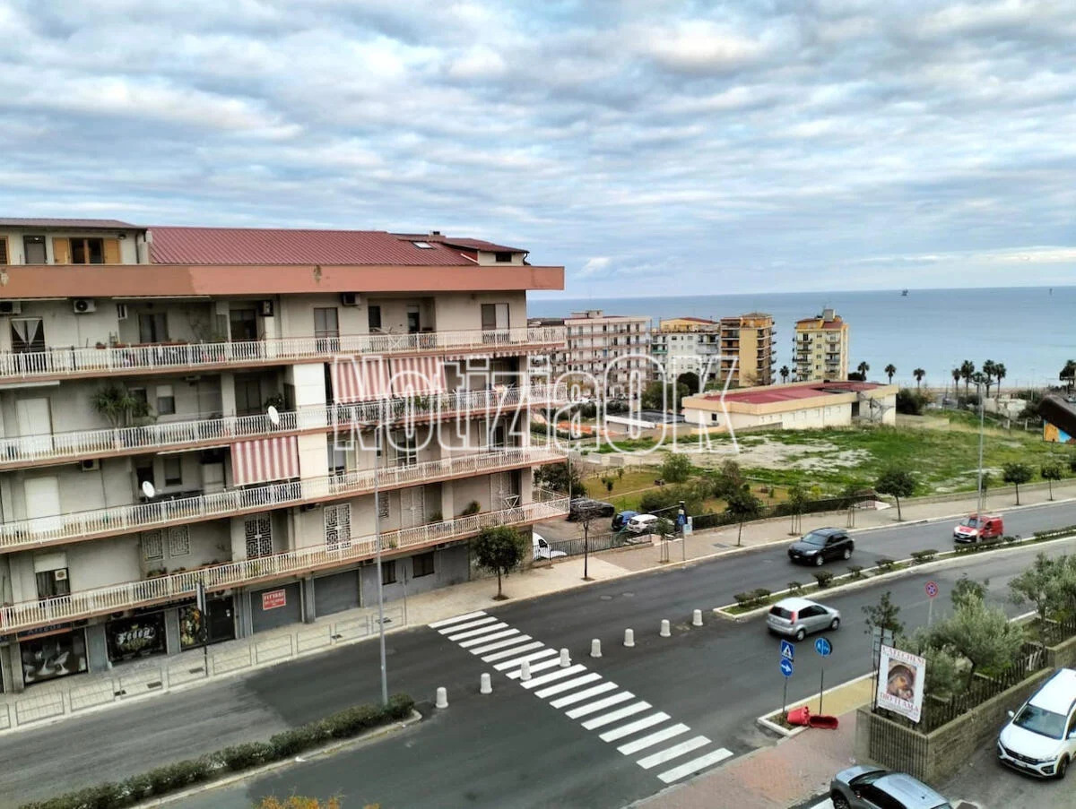 Crotone - Paura sulle strisce, a Corso Mazzini serve una soluzione per la sicurezza - Foto: Redazione