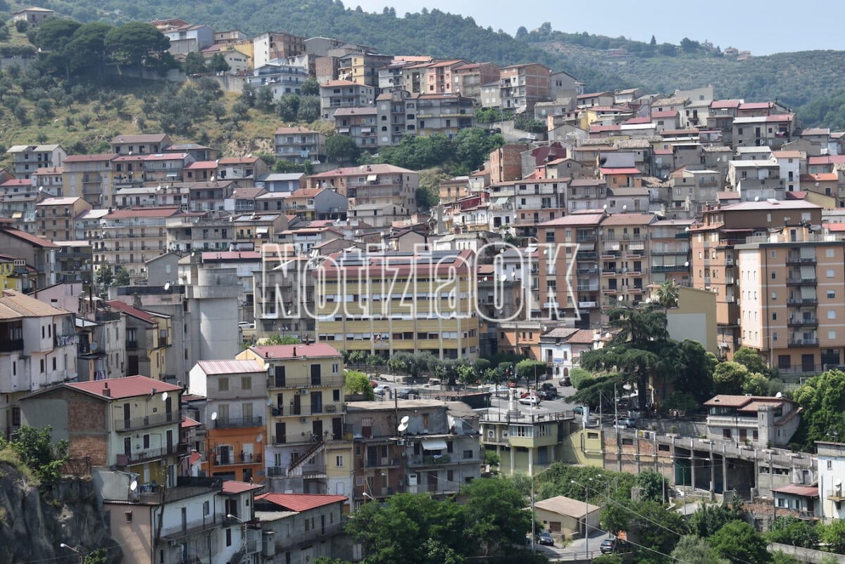 Mesoraca celebra la storia dei motori e le bellezze del territorio con “Auto d’Epoca in Villetta” - Mesoraca - Foto: Redazione