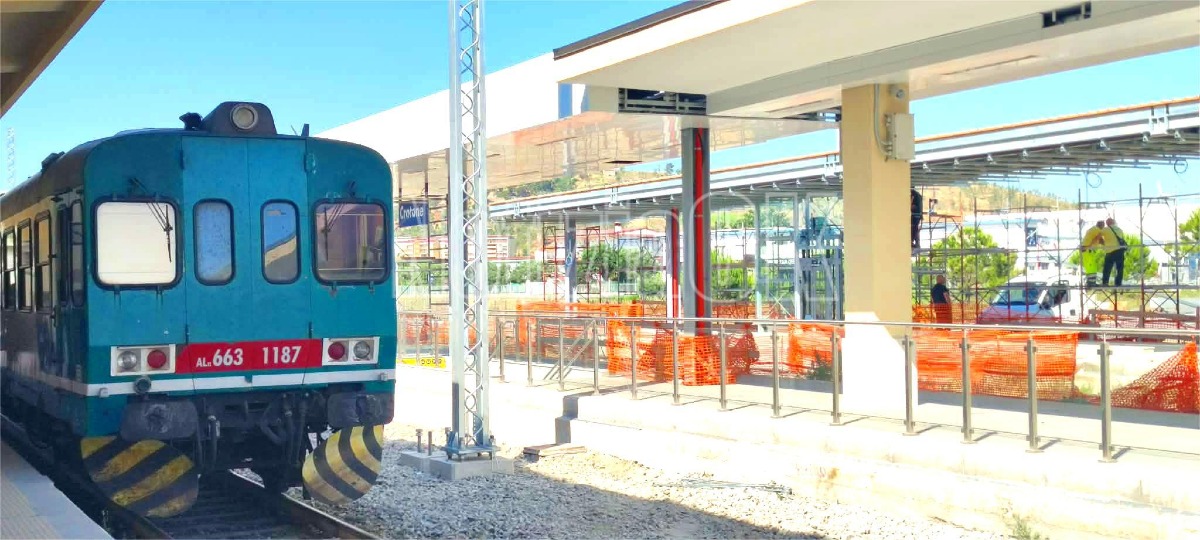 Ferrovia jonica, a Crotone torna l’incubo dei bus: il rebus del 13 settembre - Foto: Redazione
