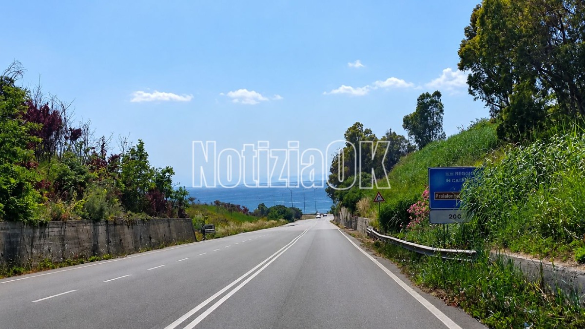 Crotone - Poliziotto fuori servizio salva i feriti sulla SS 106 - Foto: Redazione 
