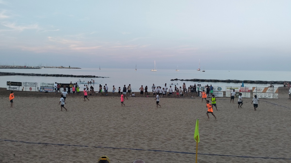 (Foto) Beach Soccer a Crotone, è il giorno delle finali delle categorie 2012 e 2013 - Foto: Redazione