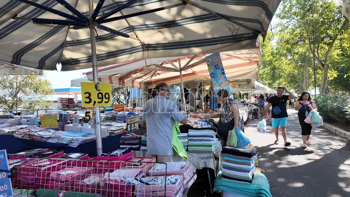 Crotone, domenica torna il mercato d’estate: spaghettata gratis per tutti - Foto: Redazione 