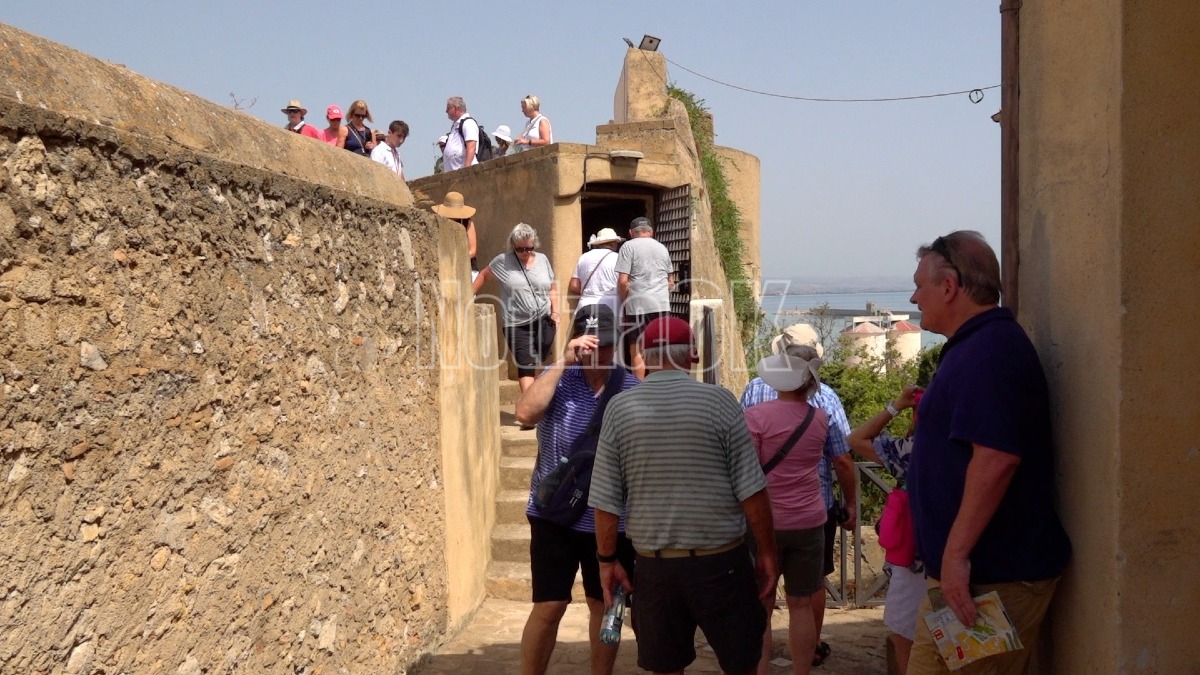 Crotone - Arrivano i turisti, approda la Viking Sea - Foto: Redazione 