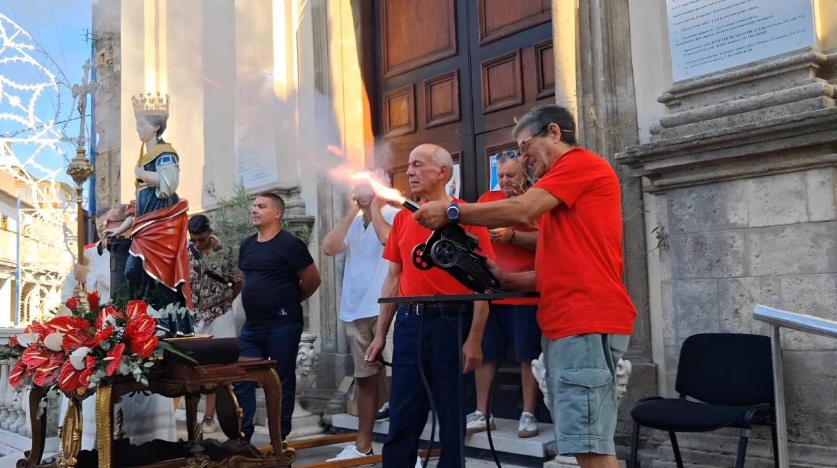 Amaroni celebra Santa Barbara: fede, tradizione e comunità unite nella festa patronale - Foto Uff. Stampa Parrocchia Santa Barbara Amaroni 