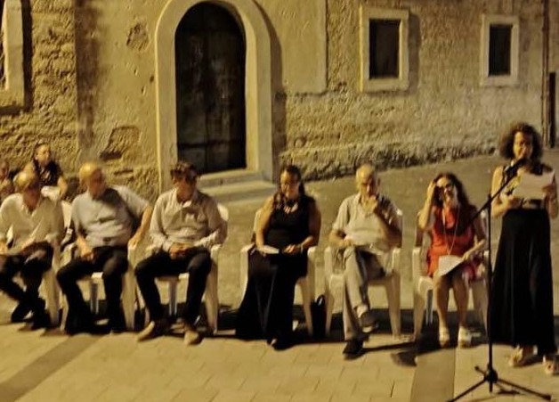 Cutro celebra la poesia sotto le stelle - Foto: Uff. Stampa Associazione E.T.I.C.A. 