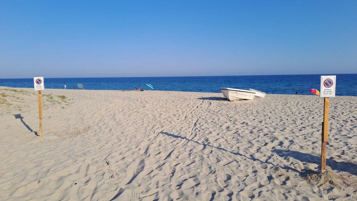 Botricello, la spiaggia comunale dotata di un corridoio di lancio per imbarcazioni e acquascooter - Foto: Uff. Stampa Comune di Botricello