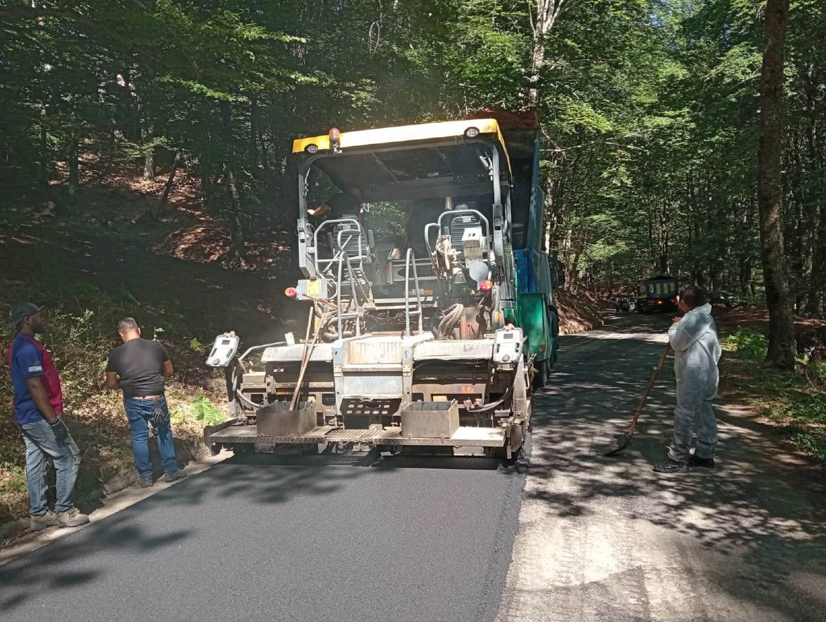 Provincia di Crotone, completati i lavori di bitumazione sulla SP 65 a Petilia Policastro - Foto: Uff. Stampa Provincia di Crotone
