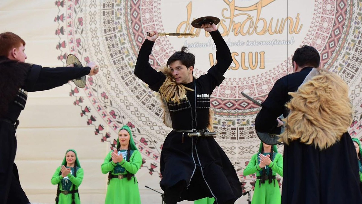 Festival del Folklore di Castrovillari, dalla Georgia arriva l'Ensemble "ERISA" - Foto Uff. Stampa ARCACommunication 