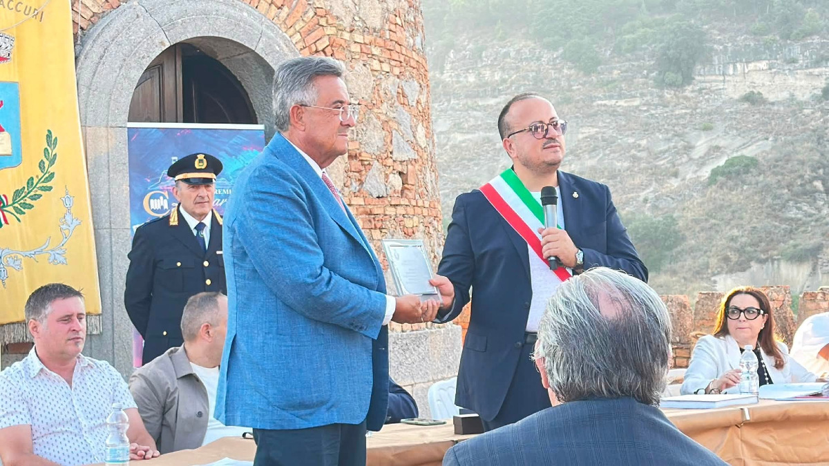(Foto) Caccuri - Cittadinanza onoraria al direttore generale Rai Roberto Sergio - Foto: Ufficio stampa Comune di Caccuri