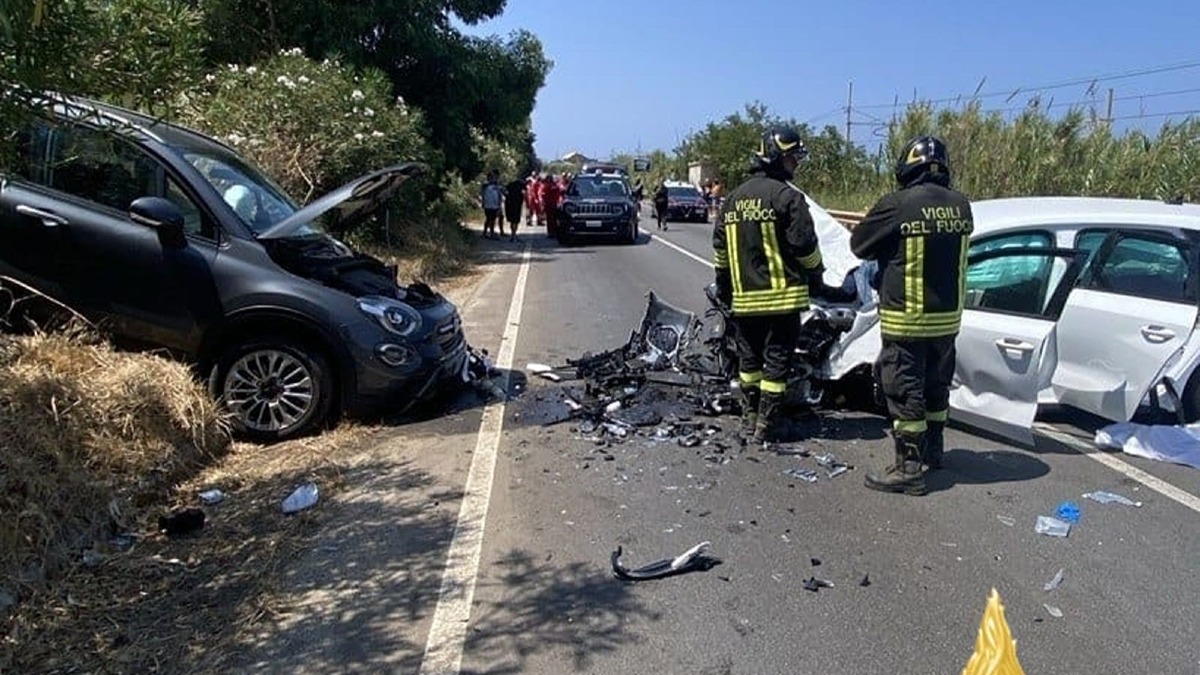 Zambrone, grave incidente sulla ex SS 522: un morto e tre feriti - Foto Uff. Stampa Carabinieri 