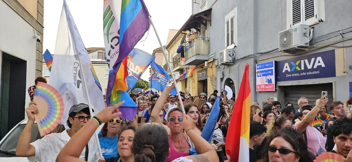 Catanzaro, il primo Pride fa la storia: «Da sabato nessuno è più solo» davvero -   Foto uff. Stampa Catanzaro Pride  