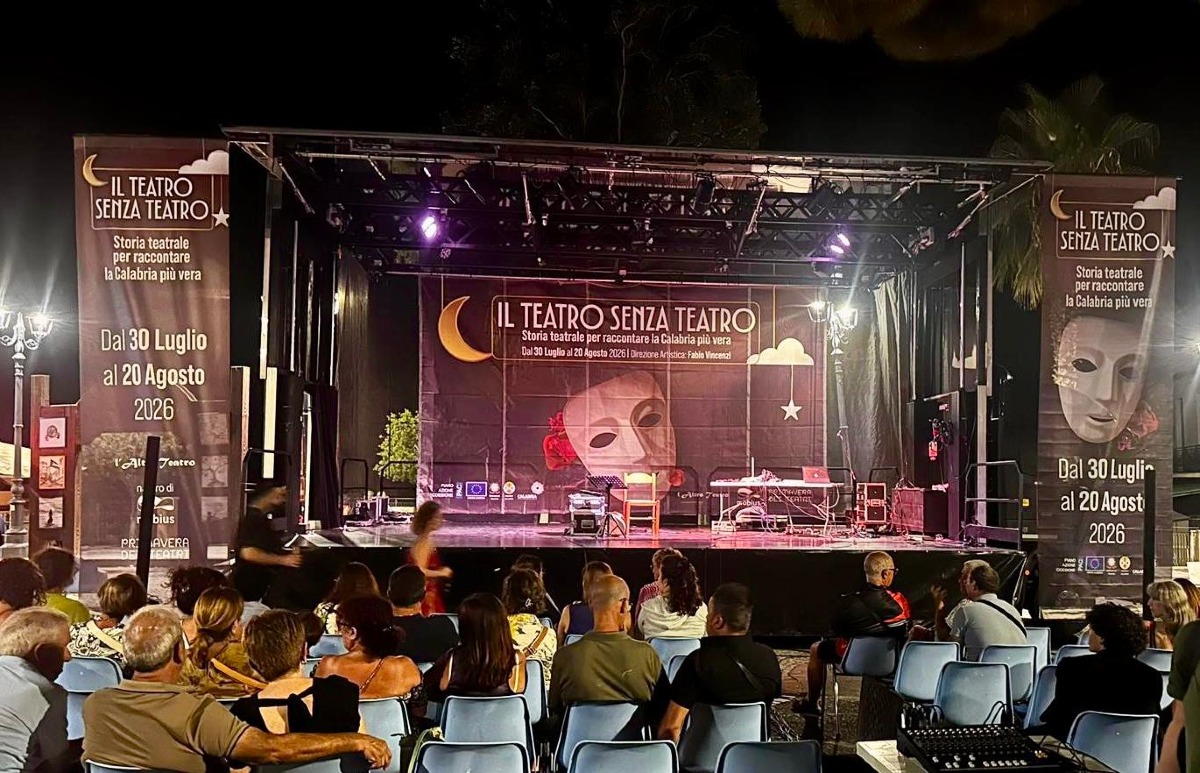 Angelo Gallo in scena il 14 a Bova e il 15 agosto a Caccuri - Foto: Uff. Stampa Il Teatro senza Teatro