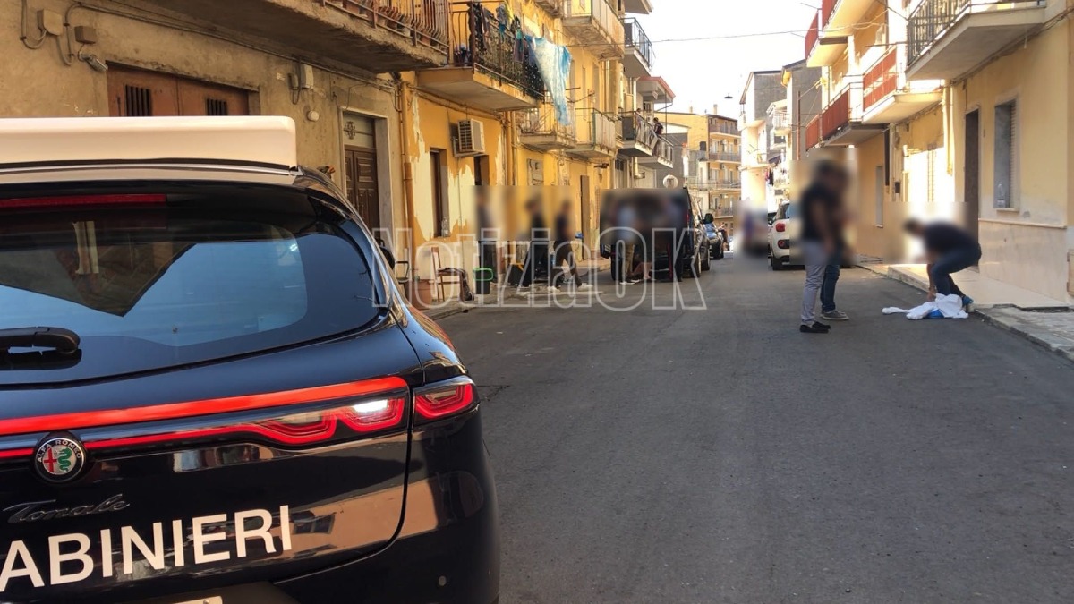 Ventunenne bulgaro ucciso a Cutro, è caccia al presunto assassino - Foto redazione