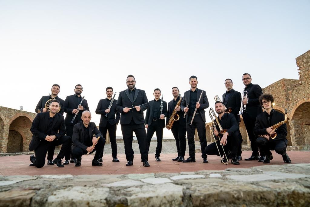 Cirò Marina - L'Adiemus Ensemble sul palco con Alfa - Foto: Adiemus Ensemble
