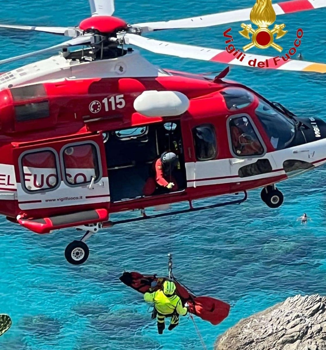Calabria - Cade da un promontorio, soccorso un 42enne