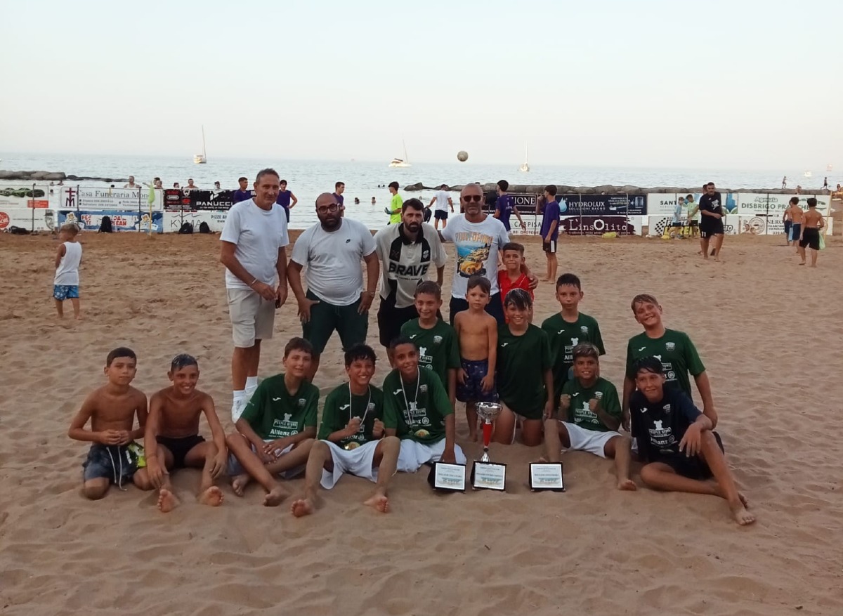(Foto) Crotone - Concluso con successo il torneo di beach soccer dei giovanissimi  - Foto: Beach Soccer Crotone