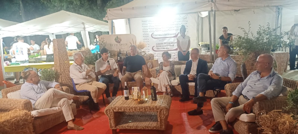 “Le Tre Gocce”, a Sellia Marina l’enogastronomia calabrese protagonista tra olio, vino e grano - Foto Uff. Stampa Le tre gocce 