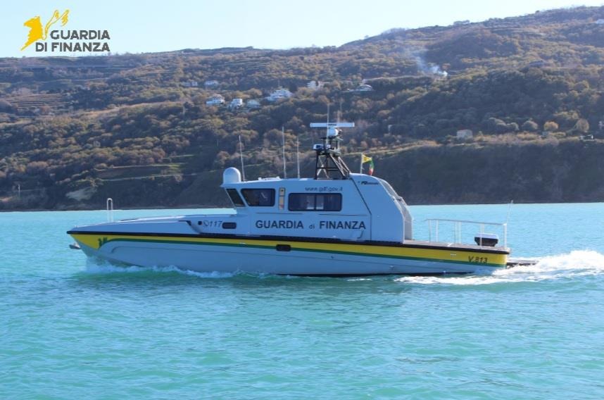 Guardia di Finanza, controlli in mare: scoperta evasione per oltre 1,25 milioni - Foto Uff. Stampa Guardia di finanza