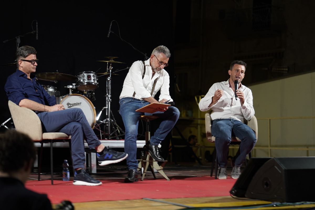 Caloveto, l’entroterra al centro del dibattito: «I borghi non si salvano con il lamento»