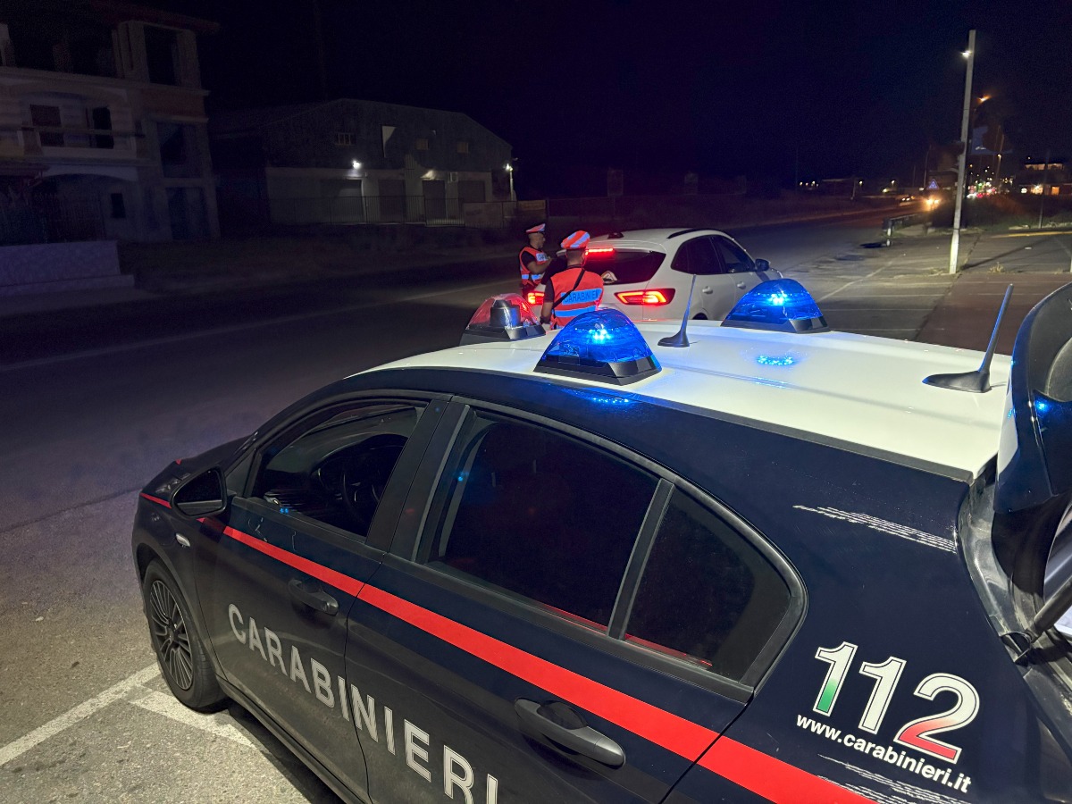 Ferragosto, controlli dei Carabinieri sulla Statale 106: denunciato un 19enne - Foto Uff. Stampa Carabinieri 