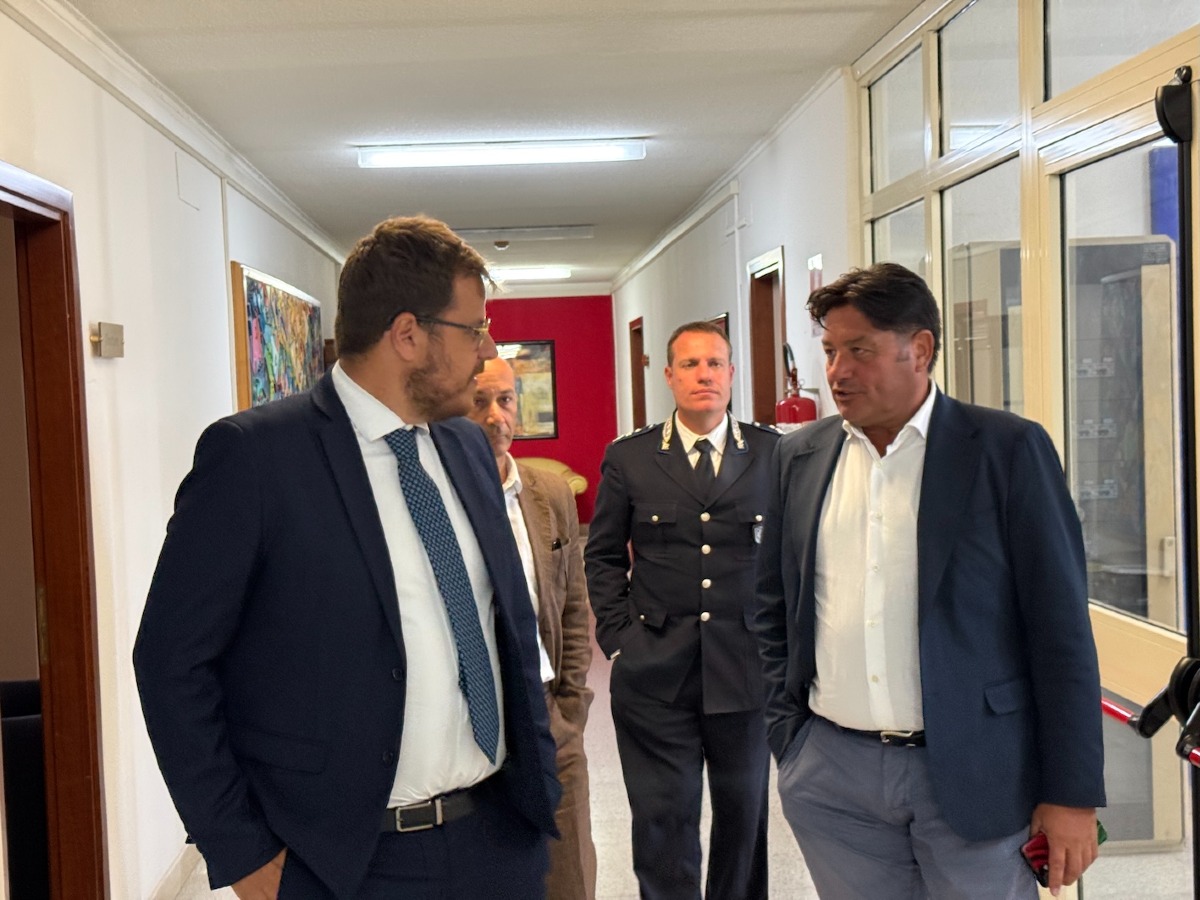 Carcere di Rossano, Rapani: «Servono almeno venti agenti in più subito» - Foto Ufficio Stampa Sen. Ernesto Rapani