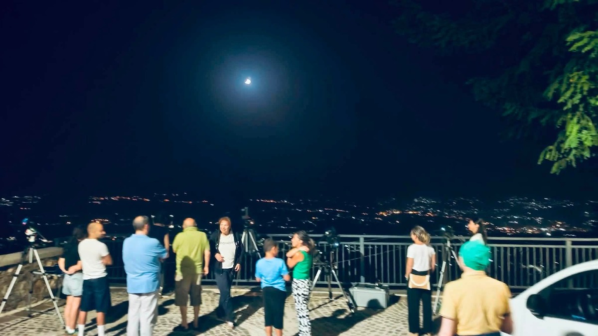 La magia dell’eclissi di Luna nel cuore di Casali del Manco, a Cribari - Foto: Uff. Stampa Comune di Casali del Manco