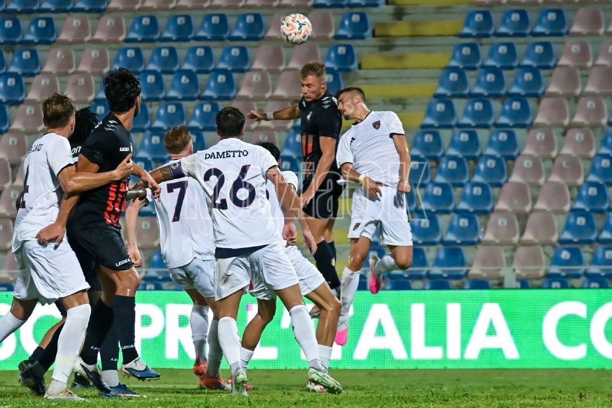 Cosenza-Potenza 1-2, Lupi battuti al 95', tre punti alla squadra di Tisci - Foto: Redazione