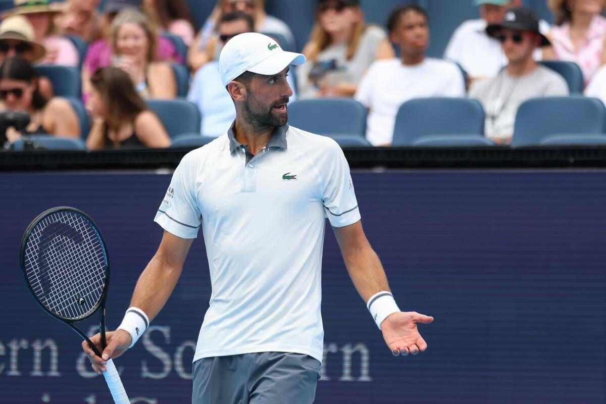Djokovic preoccupa dopo ko a Cincinnati: "Ho un problema fisico da due anni" - 
